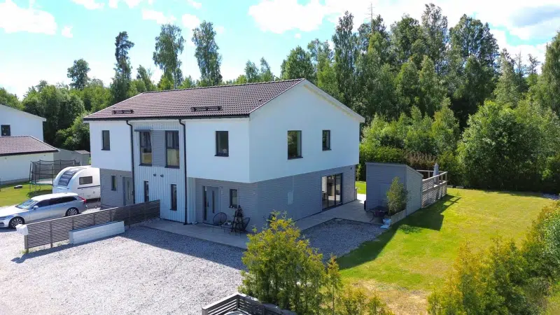 Semi-detached/terraced, 5 rooms, 148 m² in Södertälje