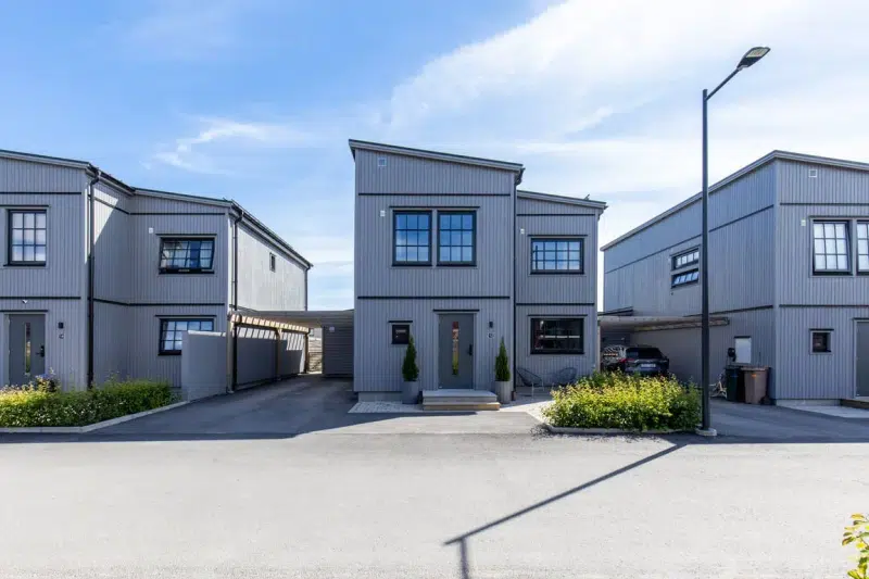 Semi-detached/terraced, 6 rooms, 131 m² in Örebro