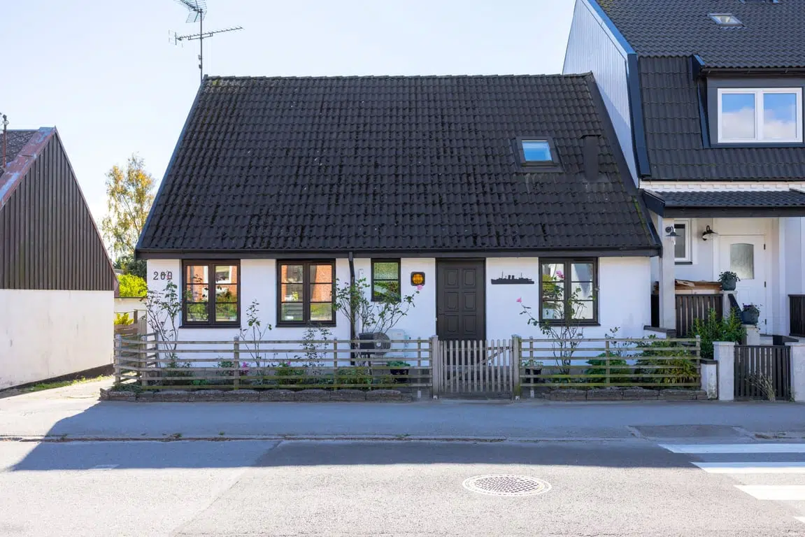 Image 1 of 1 of Östra Förstadsgatan 200