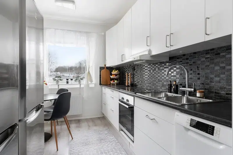 Lägenhet, 2 rum, 55 m² i Södertälje