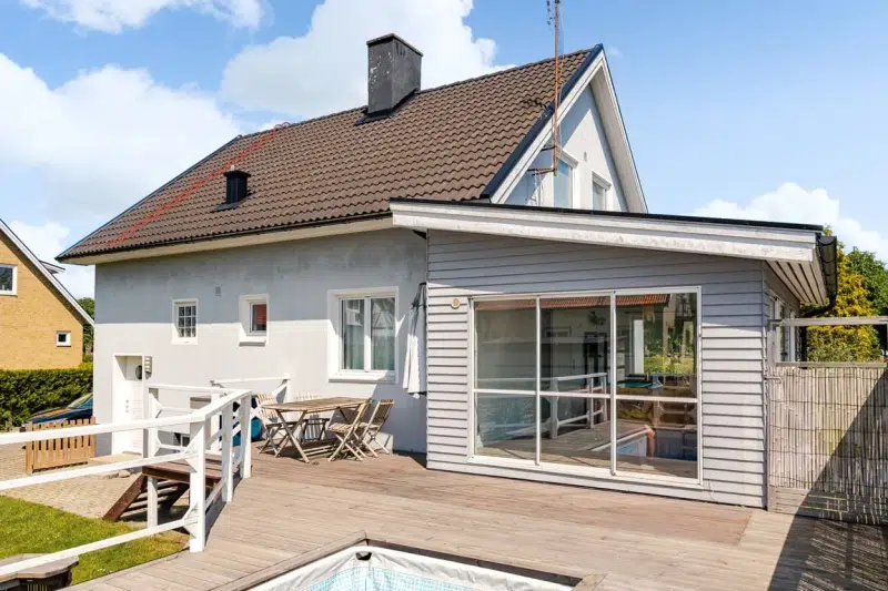 House, 4 rooms, 92 m² in Tomelilla