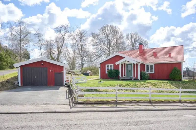 House, 6 rooms, 143 m² in Mullsjö
