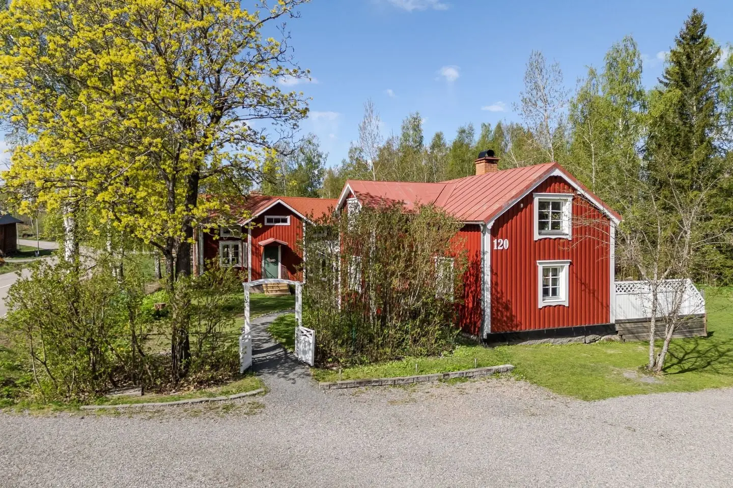 Image 1 of 44 of Dalvik 120