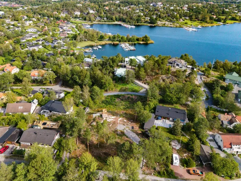 Tomt / mark i Österåker