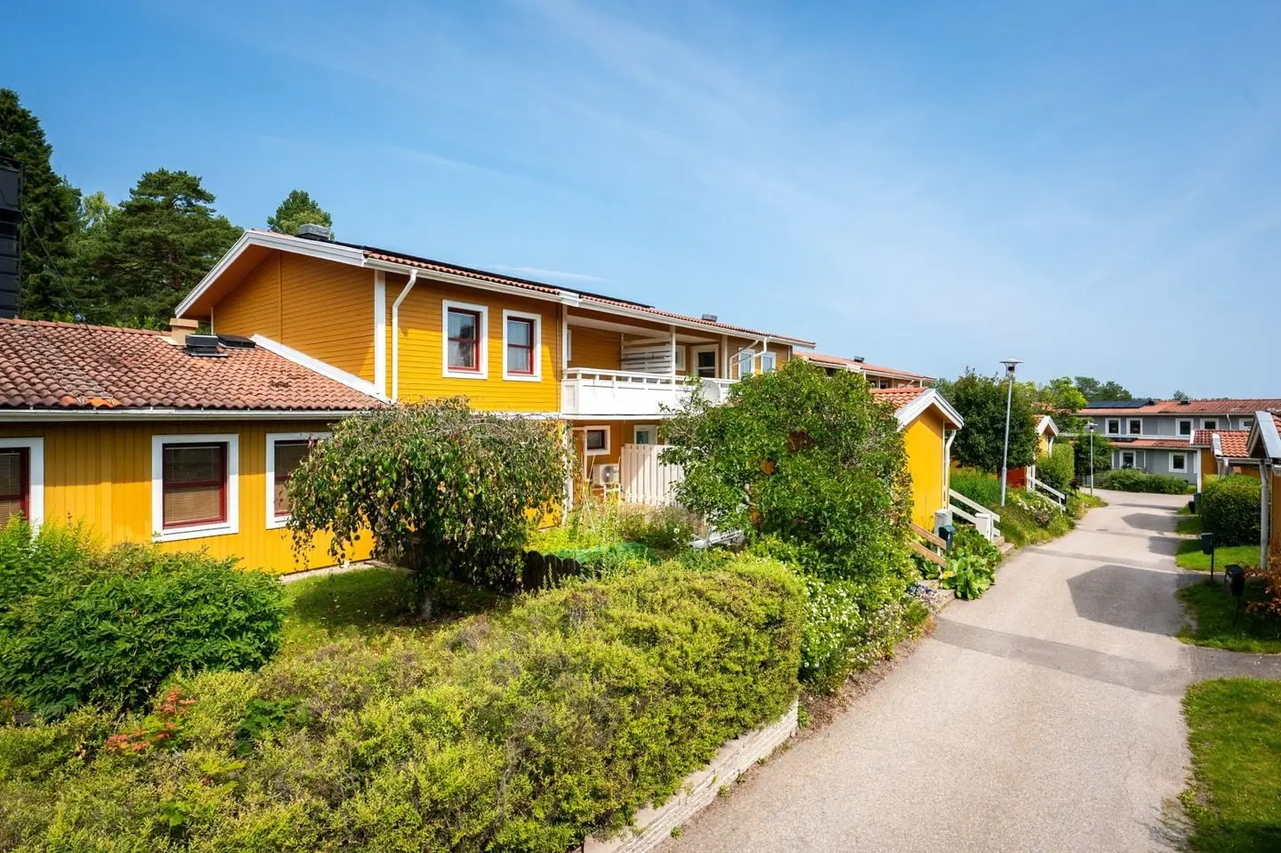 Image 1 of 41 of Grundviksvägen 15