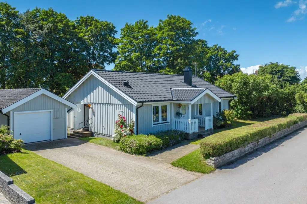 Bild 1 av 1 på Petrus Kåres väg 4