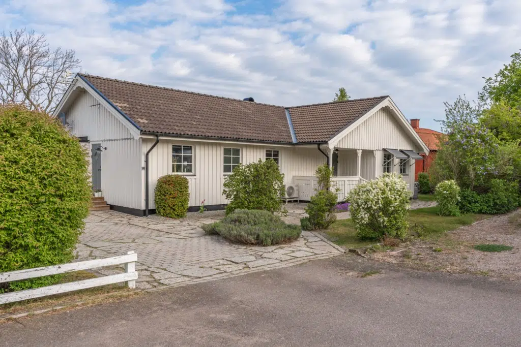 Bild 1 av 1 på Segrells väg 12