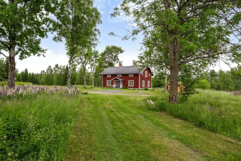 Gård, 4 rum, 154 m² i Skinnskatteberg
