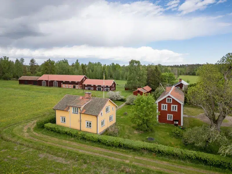 Farm, 5 rooms, 130 m² in Sala