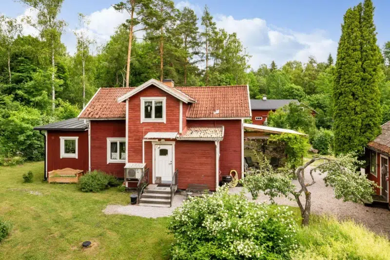 House, 5 rooms, 117 m² in Norberg