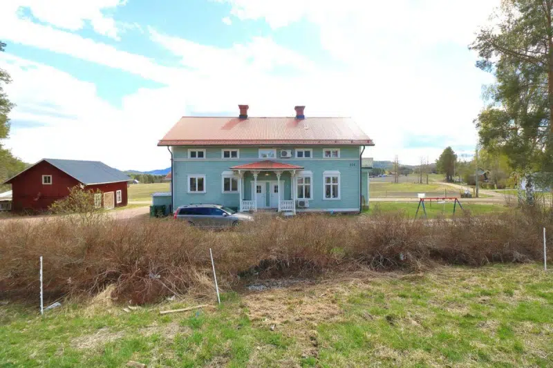 Villa, 8 rum, 246 m² i Ragunda
