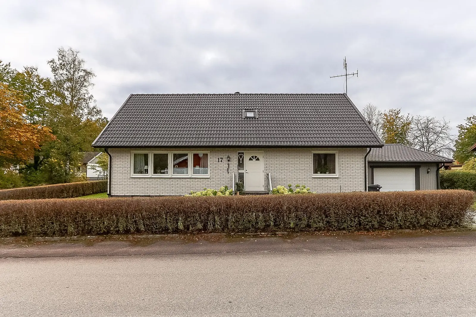 Villa, Idekullavägen 17, Tingsryd. Bild 1 av 1