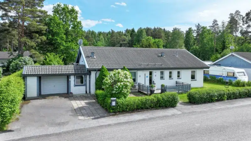House, 5 rooms, 142 m² in Harbo