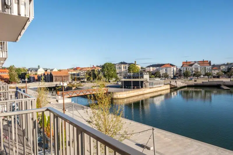 Lägenhet, 4 rum, 99 m² i LP: 2026-06-22
                        U: 2026-07-02
                        FP: 2025-08-27