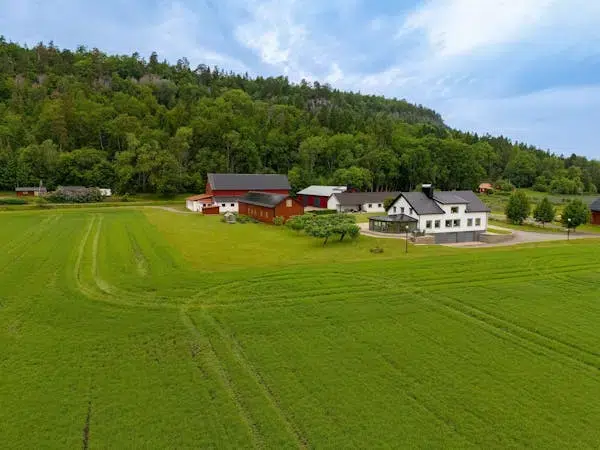 Gård, 10 rum, 200 m² i Grästorp
