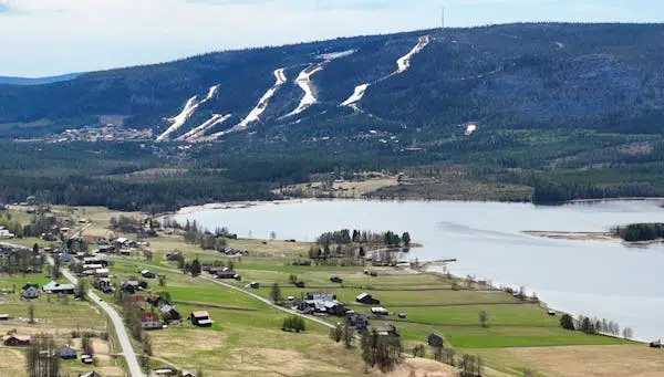 Bild 1 av 18 på BERG KLÖVSJÖ 15:29