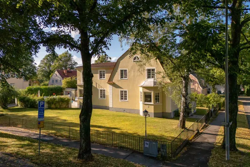 House, 8 rooms, 274 m² in Norrköping
