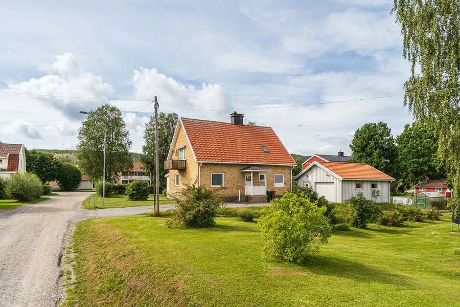 Image 1 of 21 of Syskonhemsvägen 1