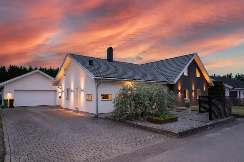 House, 6 rooms, 185 m² in Kumla