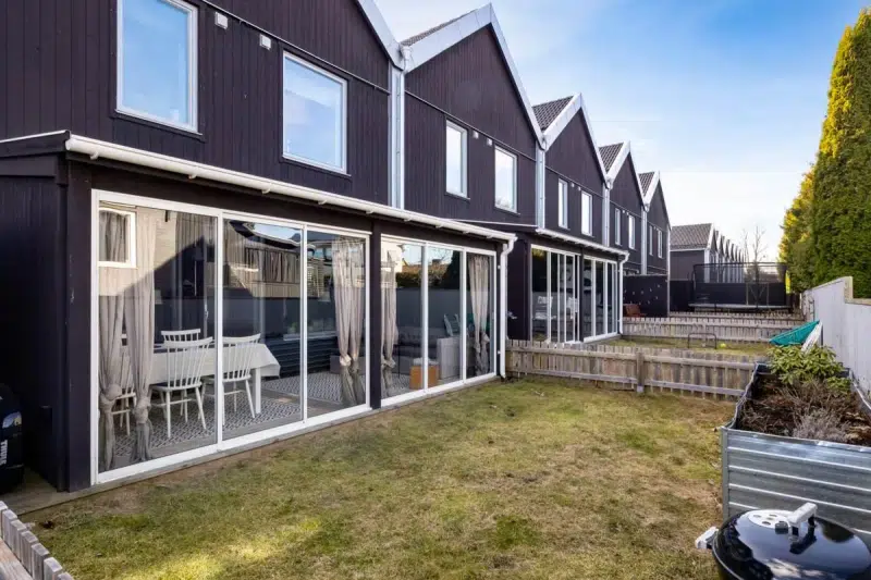 Semi-detached/terraced, 5 rooms, 111 m² in Örebro