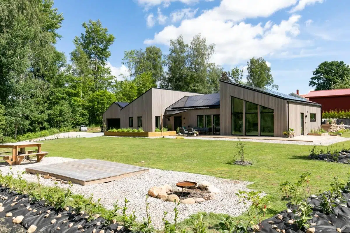 Image 1 of 41 of Vretabacken 3, Lanna