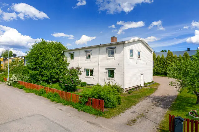 Bild 1 av 1 på Västervägen 7