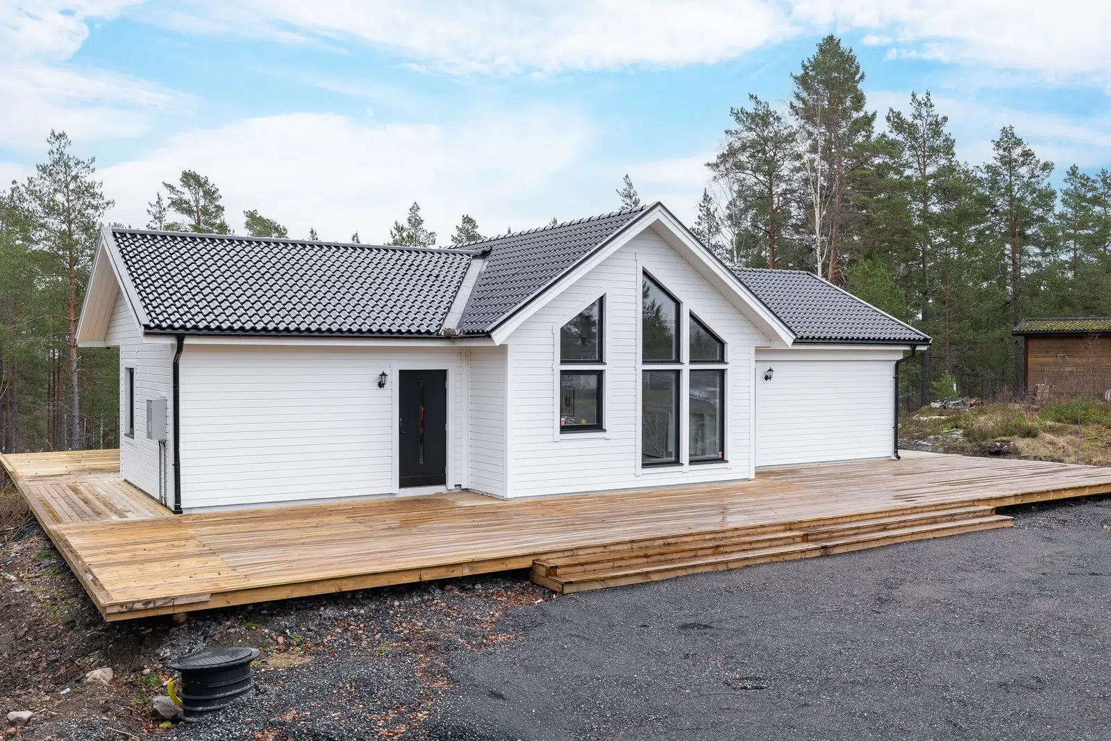 Bild 1 av 21 på Enbärsvägen 6