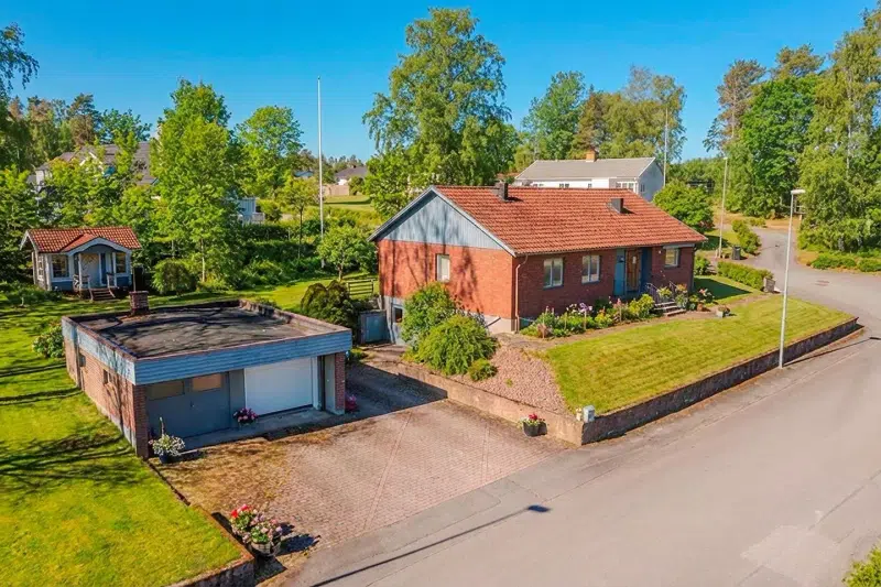 House, 6 rooms, 106 m² in Aneby
