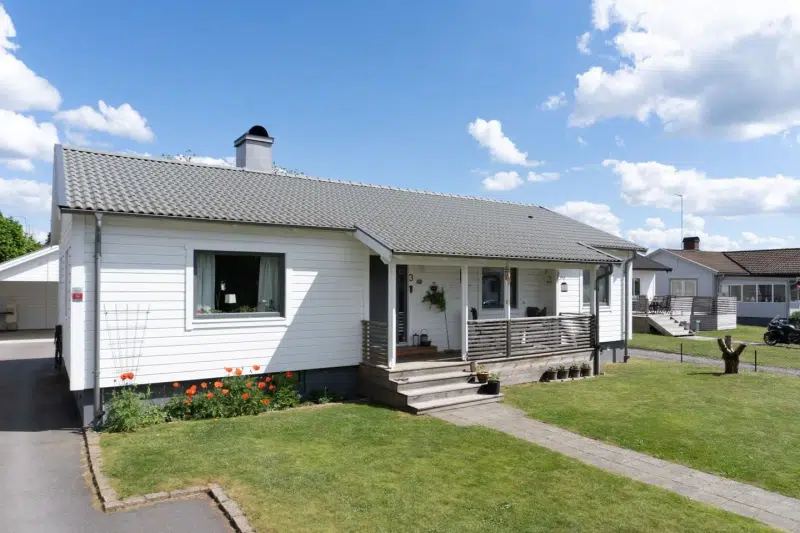 House, 3 rooms, 125 m² in Sävsjö