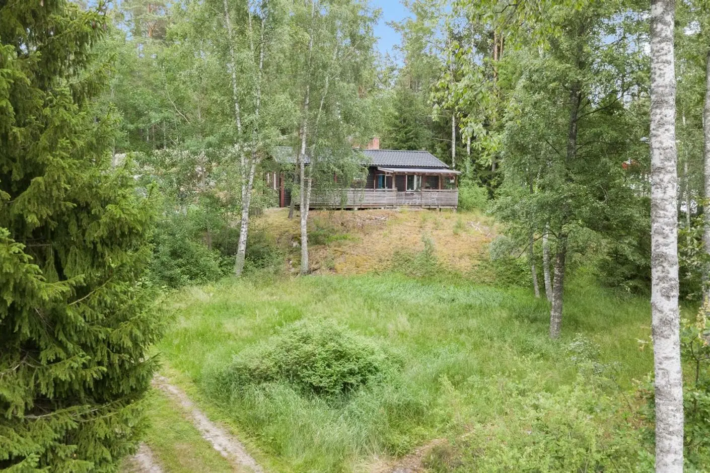 Image 1 of 1 of Svarttjärnsvägen 5