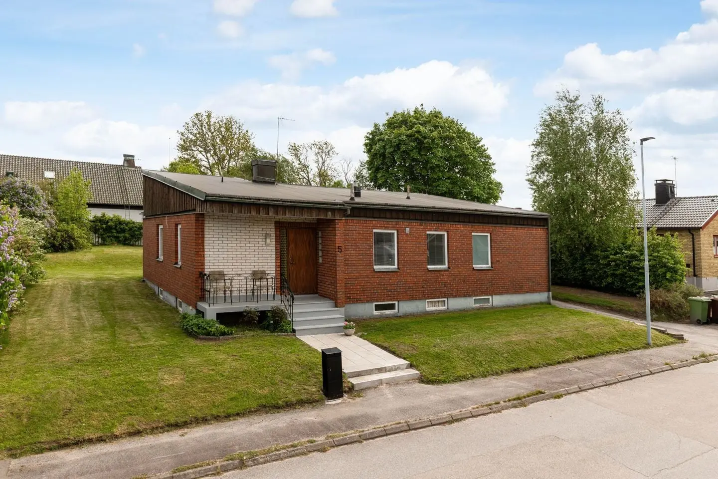Bild 1 av 31 på Stallvägen 5