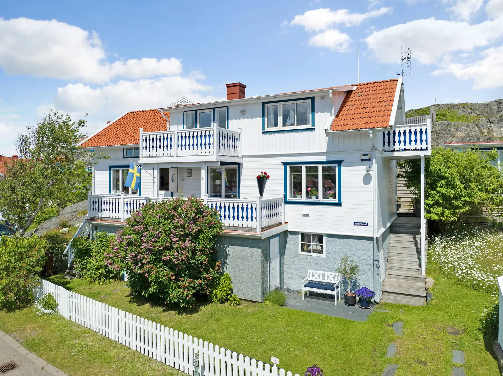 Bild 1 av 21 på Strandvägen 6