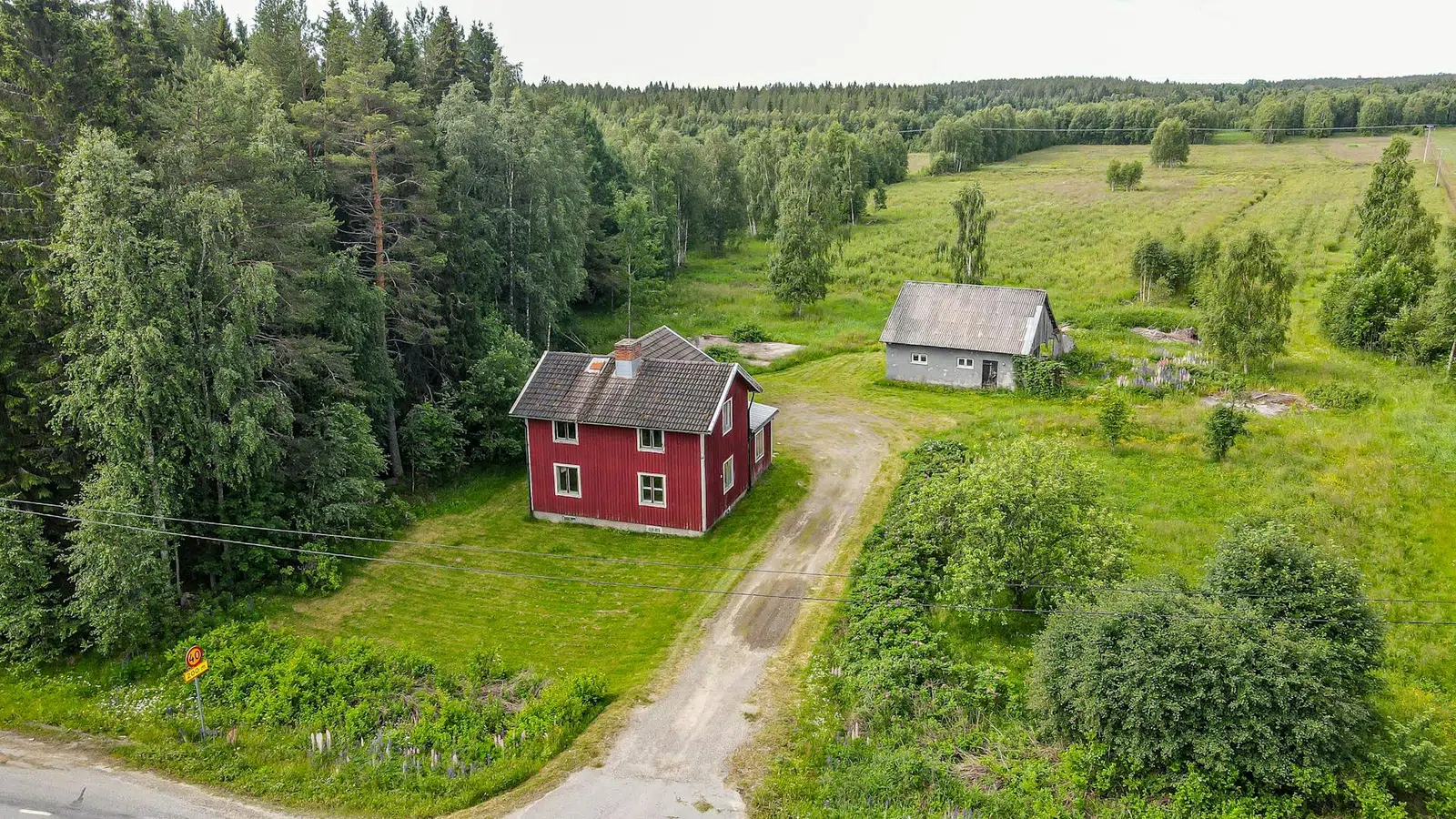 Image 1 of 37 of Sikeå 42