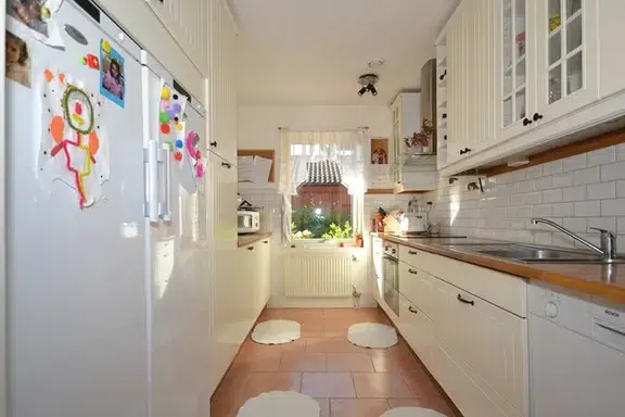 Bild 1 av 1 på Knektegårdsgatan 43B