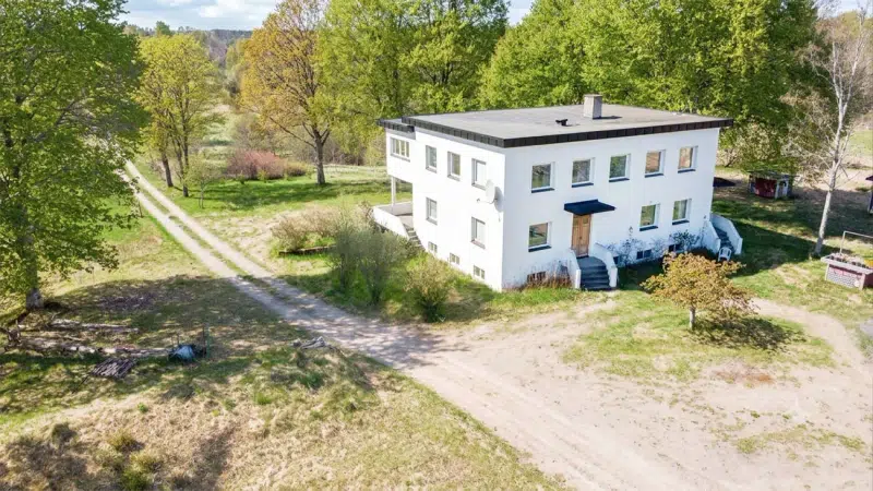 Lägenhet, 9 rum, 275 m² i Hishult