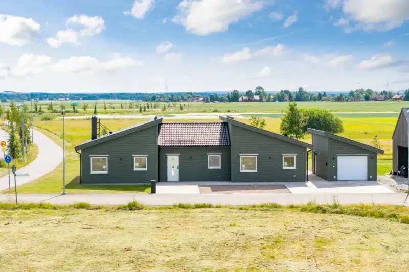 House, 6 rooms, 150 m² in Kumla