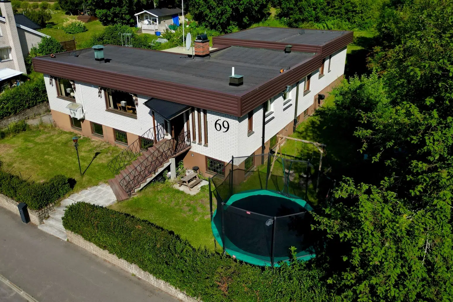 Bild 1 av 41 på Floravägen 69