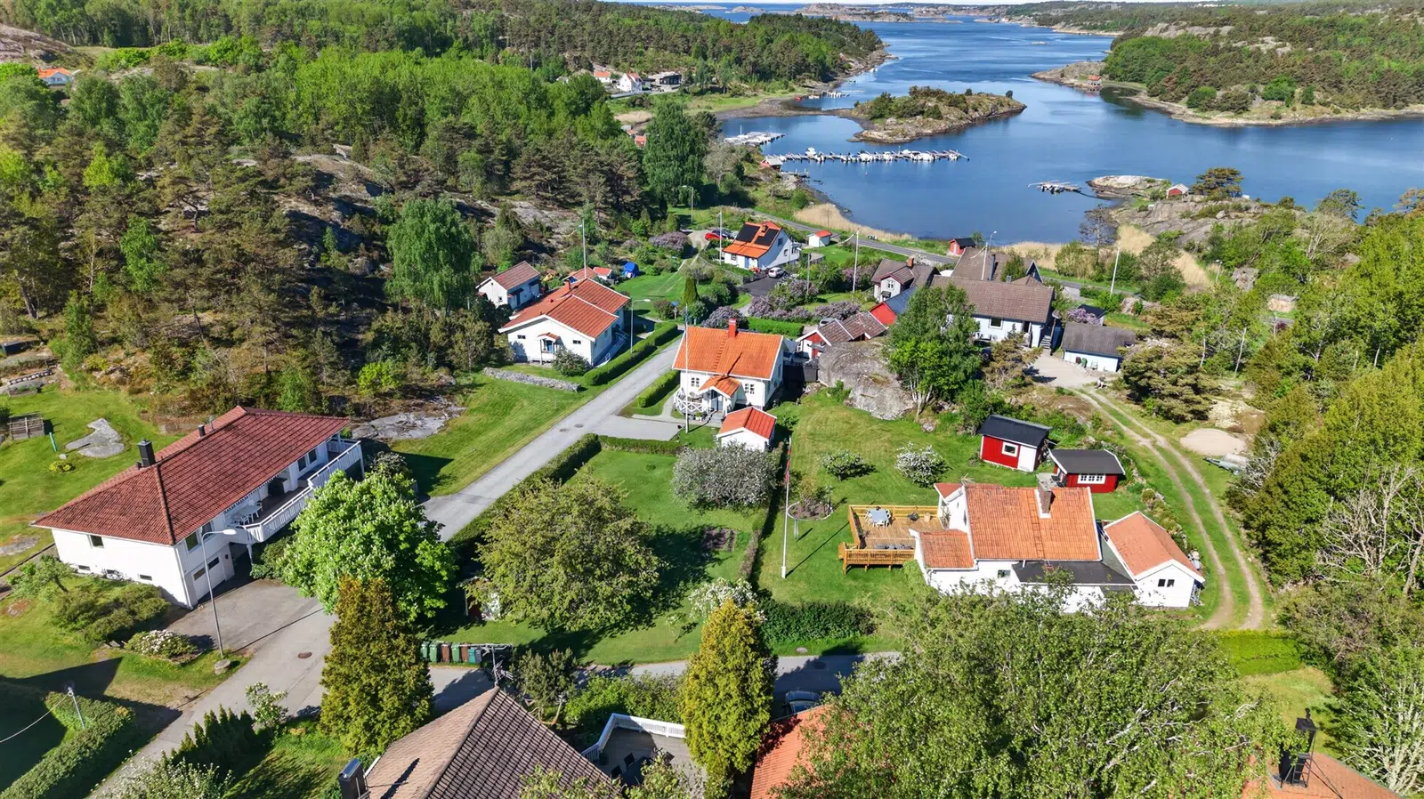 Image 1 of 12 of Furuskogsvägen 9