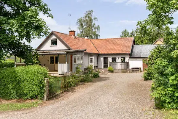 House, 5 rooms, 139 m² in Tomelilla