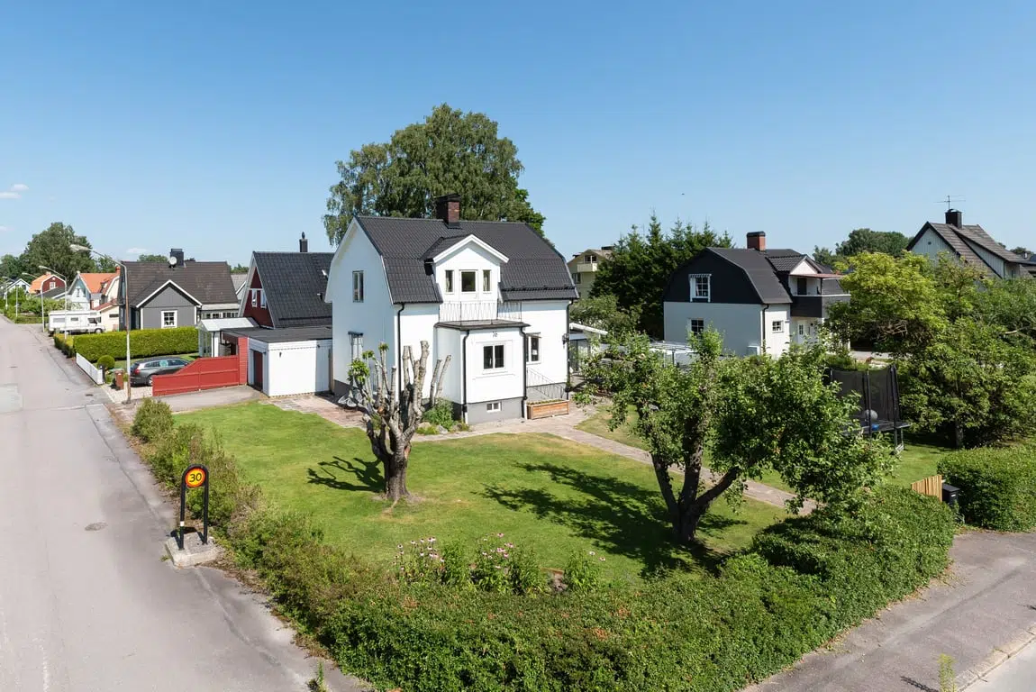 Villa, Gartzvägen 16, Kumla. Bild 1 av 1