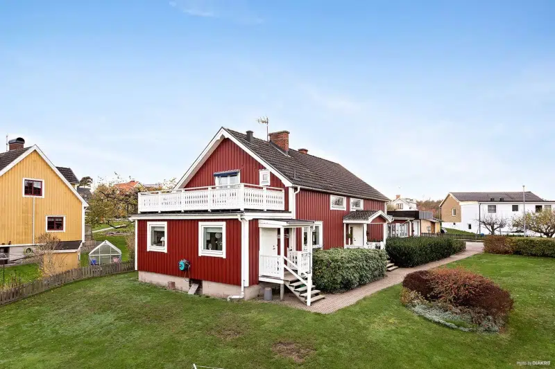 House, 5 rooms, 180 m² in Ronneby