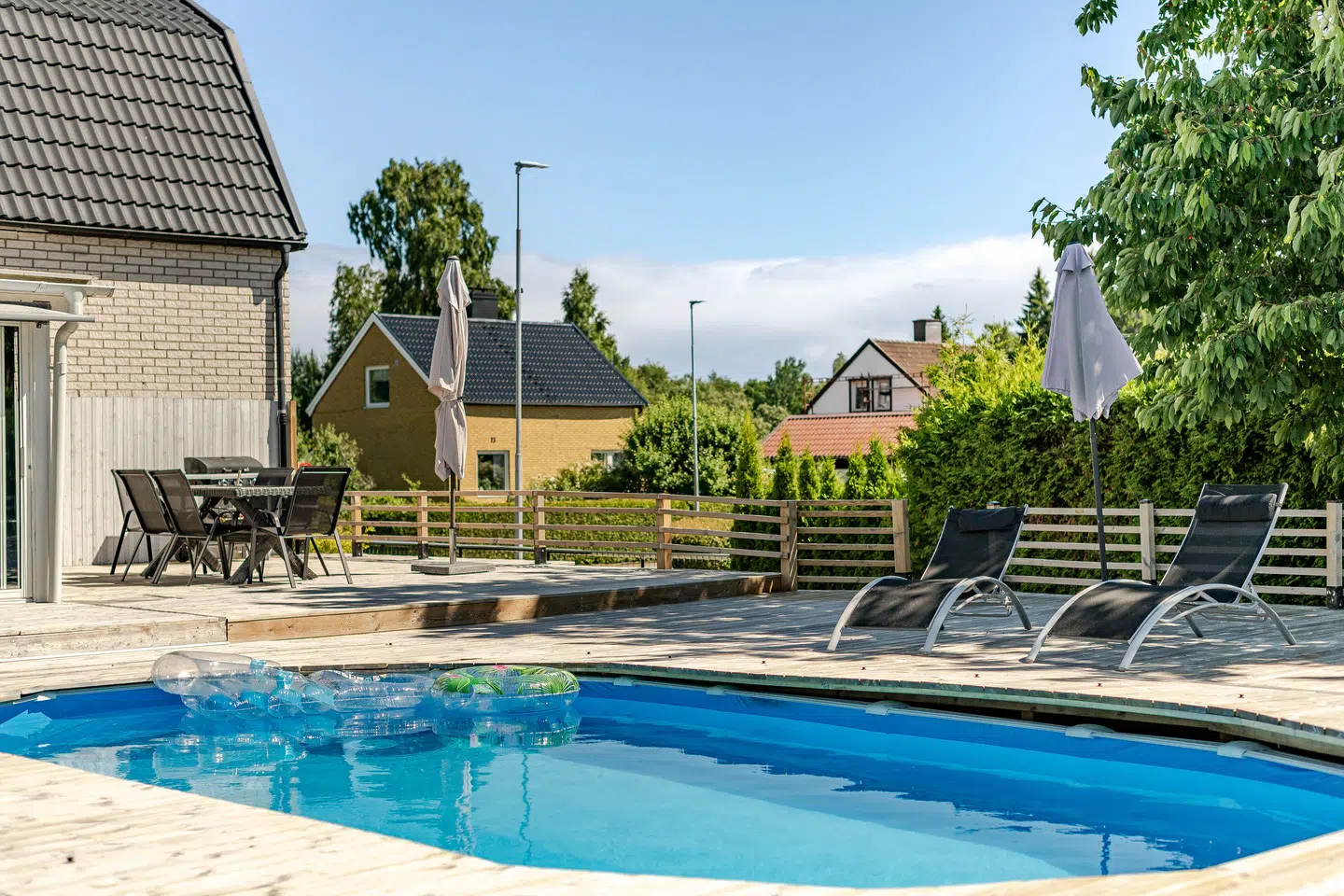 Bild 1 av 36 på Lindgatan 12