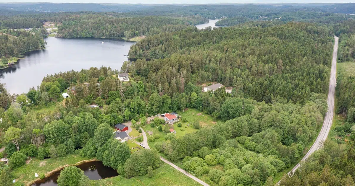 Bild 1 av 13 på Norra Djupedalavägen 2