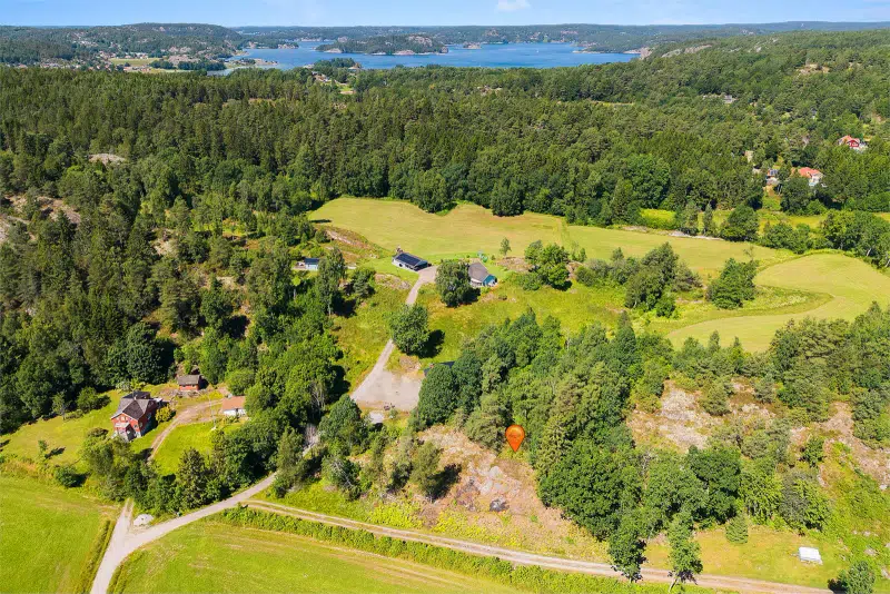 Land / plot