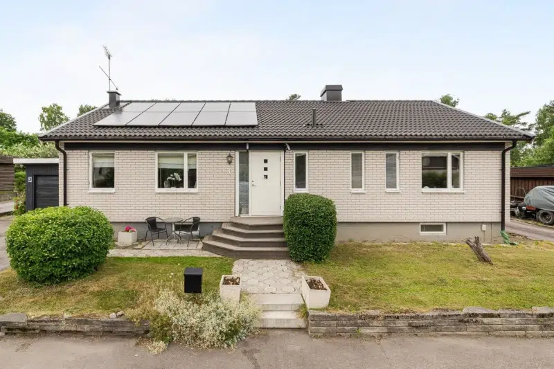 House, 5 rooms, 103 m² in Arboga