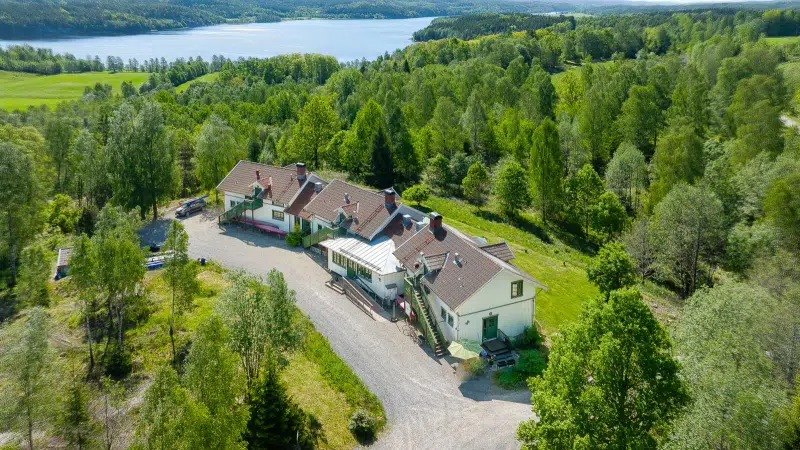 Apartment, 22 rooms in Tanum