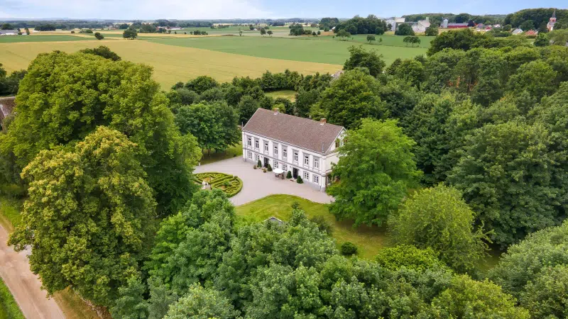 Lägenhet, 19 rum i Västerstad Herrgård