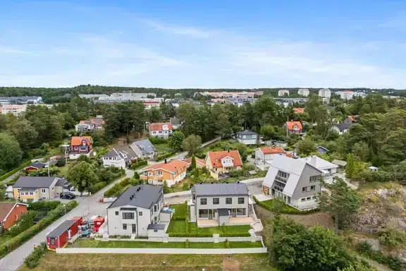 Apartment, 5 rooms, 144 m² in Österåker