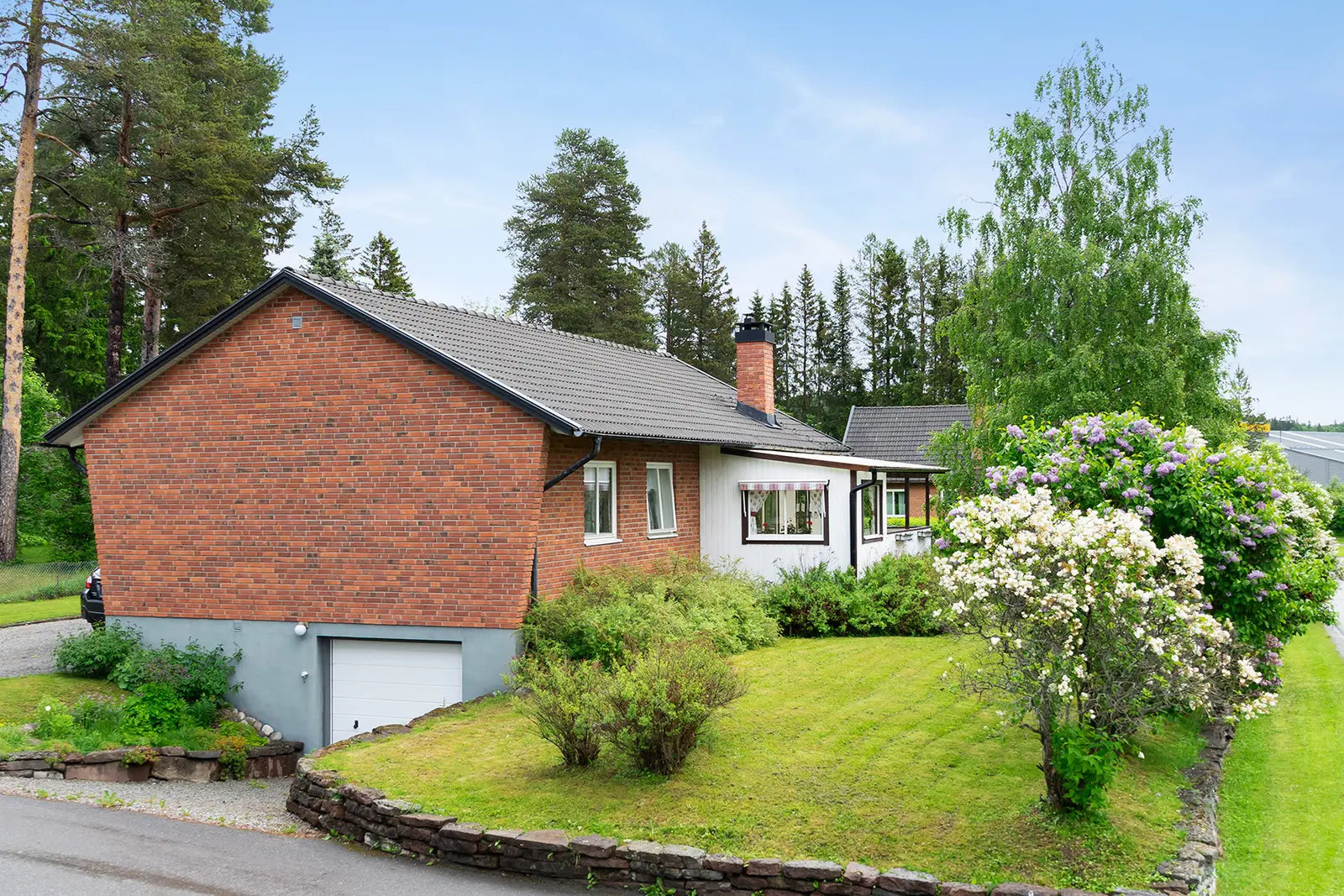 Bild 1 av 19 på Skogsvägen 4