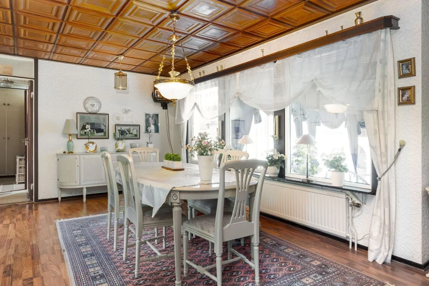Bild 1 av 43 på Björkgatan 2